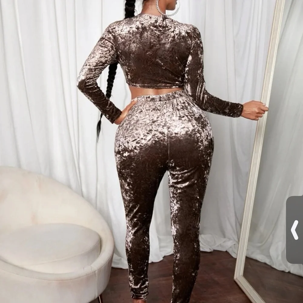 Velvet 2 Piece - Picture 3 of 6